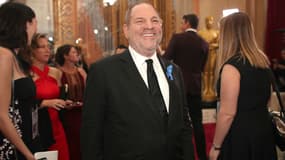 Le producteur Harvey Weinstein, accusé de harcèlement sexuel, se met en congé. 