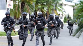 Des policiers à Guayaquil, en Equateur, le 9 janvier 2023. 