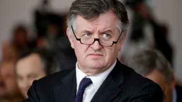 Augustin de Romanet, PDG d'Aéroports de Paris (ADP), est favorable à la création d'une nouvelle taxe sur les billets d'avion à Charles de Gaulle.