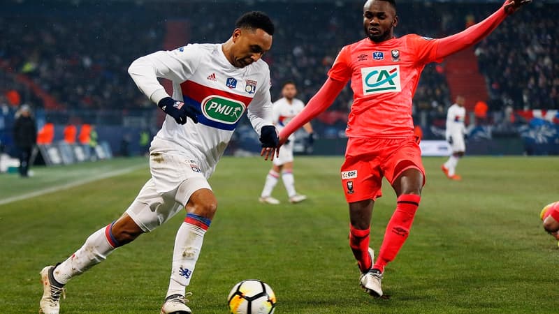 Tete en duel avec Avounou