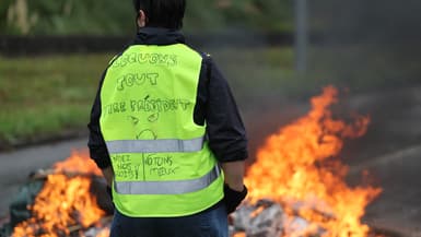 Un manifestant lors du mouvement "Bloquons tout" mercredi 10 septembre à Brest (Finistère). 