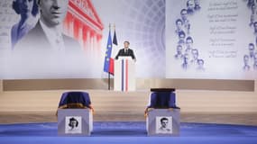 Le président de la République Emmanuel Macron lors de la cérémonie d'entrée au Panthéon de Missak et Mélinée Manouchian, le 21 février 2024.