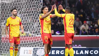 Les joueurs de Lens célèbrent un but face à Toulouse, le 2 janvier 2026.
