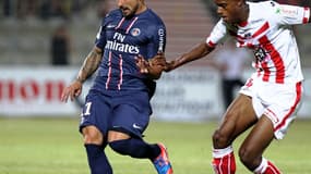 Ezequiel Lavezzi face à Ricardo Faty