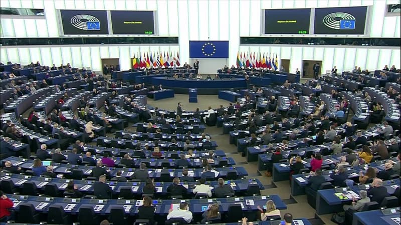 Suivez en direct la session plénière au Parlement européen après les révélations de soupçons de corruption