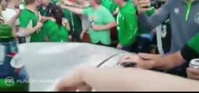 Euro 2016 - Des supporters irlandais réparent le toit d’une voiture