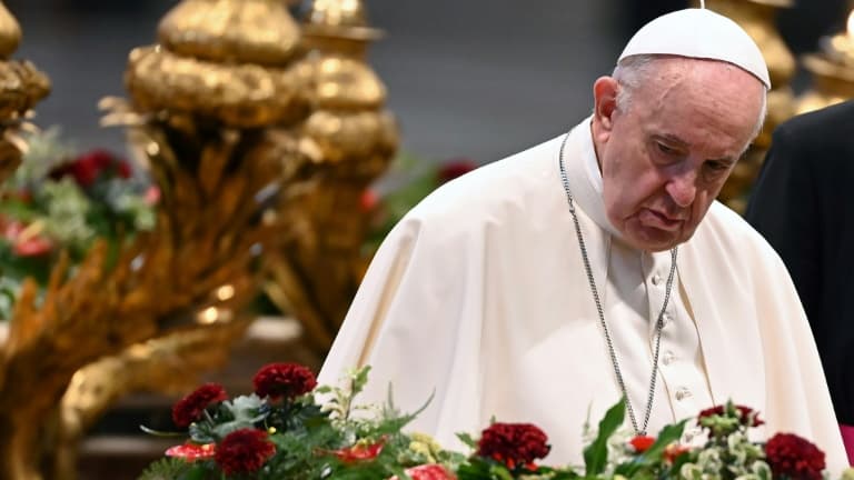 Le pape François à la Basilique Saint-Pierre lors d'une prière pour "invoquer la paix au Liban" le 1er juillet 2021