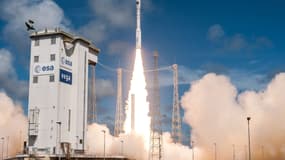 C'est un premier échec après quatorze lancements réussis de Vega, le lanceur léger d'Arianespace, depuis le début de son exploitation au Centre spatial guyanais en 2012.
