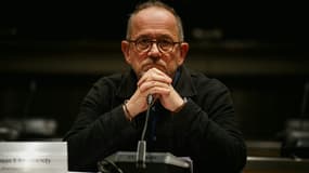 Le journaliste Thomas Legrand devant la commission d'enquête de l'Assemblée nationale sur la neutralité et le financement de l'audiovisuel public, le 18 décembre 2025 à Paris 