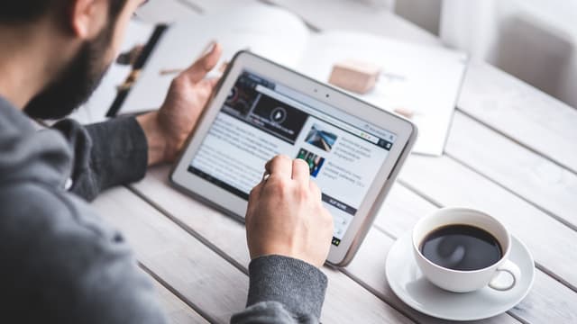Se soucier de sa comptabilité, veiller à se faire connaître, avoir un carnet de commandes suffisamment rempli, relancer les mauvais payeurs... un freelance doit penser à mille choses à la fois.