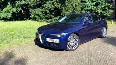 Alfa Romeo a dévoilé la Giulia l'an dernier, dans sa version Quadrifoglio de 510 chevaux. Bonne nouvelle: les autres motorisations essence, plus petites et qui arrivent progressivement au catalogue, sont aussi joueuses.