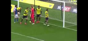 La célébration vraiment pas classe de Chris Maguire après son pénalty de la victoire