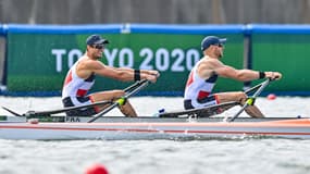 Hugo BOUCHERON et Matthieu ANDRODIAS lors des épreuves d'aviron aux JO 2021.