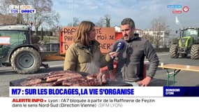 Blocage de la M7: la vie s'organise sur le barrage