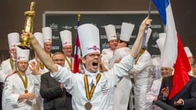 Le jeune chef français Thibault Ruggeri, originaire de Mégève et actuellement en poste chez Lenôtre à Paris, a remporté mercredi le 14e Bocuse d'Or, les Jeux Olympiques de la gastronomie. /Photo prise le 30 janvier 2013/REUTERS/Robert Pratta