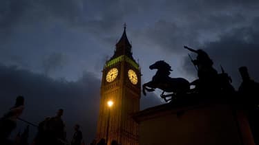 La tour de l'Horloge, qui abrite depuis plus de 150 ans la célèbre cloche "Big Ben" au palais de Westminster à Londres, va devenir la tour Elizabeth, nouvel hommage à la reine d'Angleterre pour le 60e anniversaire de son accession au trône. /Photo prise l