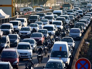 Des voitures sur le périphérique à Paris, le 5 novembre 2020.