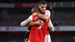 Granit Xhaka et Alexandre Lacazette.