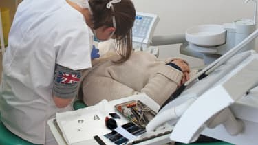 Les dentistes sont appelés à fermer leurs cabinets lundi 27 novembre. (image d'illustration)