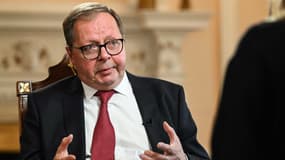 L'ambassadeur russe au Royaume-Uni Andreï Kelin interviewé par la BBC à Londres, le 26 mai 2023