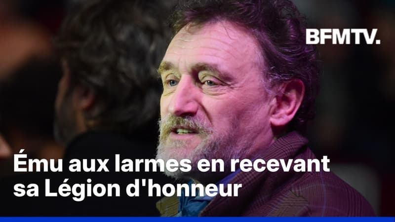 L'acteur Jean-Paul Rouve très ému au moment de recevoir la Légion d'honneur