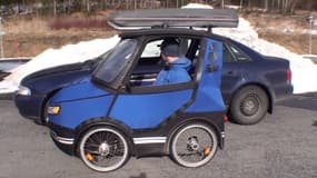 Dimensions minuscules, mais gros potentiel pour ce PodRide, qui est un vélo électrique mais doté de fonctionnalités proche de celles d'une voiture.