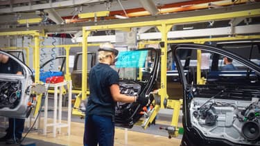 Une chaine d’assemblage Volvo Cars, utilisant le casque de réalité augmentée HoloLens de Microsoft permettrait aux employés de réaliser leurs tâches de façon plus efficace.