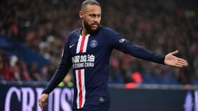 Neymar arrive à Paris samedi soir
