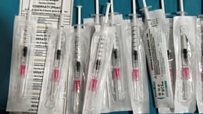 Des seringues contenant le vaccin contre le Covid-19 