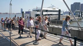 La traversée en ferry coûte 2,75 dollars (2,30 euros), comme un voyage en métro ou en bus à New-York.