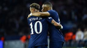 NEYMAR JR et Kylian MBAPPE