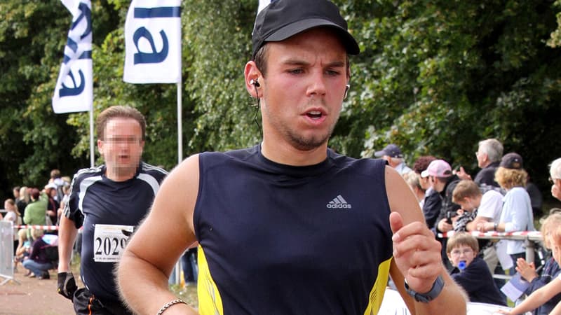 Andreas Lubitz, le pilote à l'origine du crash de l'A320 de a Germanwings, photographié lors d'une course en 2009 à Hambourg.