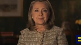 "Je soutiens le mariage pour les couples gays et lesbiens", déclare Hillary Clinton dans une allocution vidéo postée sur le site de Human Rights Campaign.