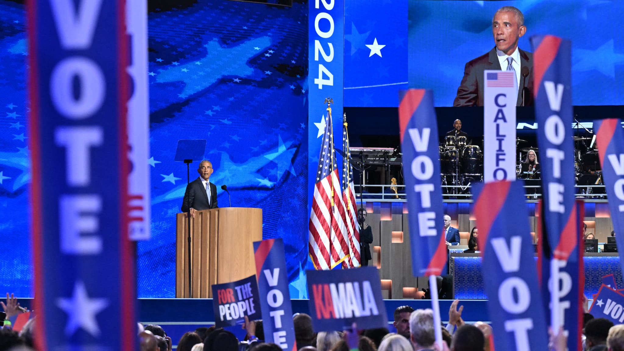 L’ancien président américain Barack Obama s’exprime lors de la deuxième journée de la Convention nationale démocrate (DNC) au United Center de Chicago, dans l’Illinois, le 20 août 2024.