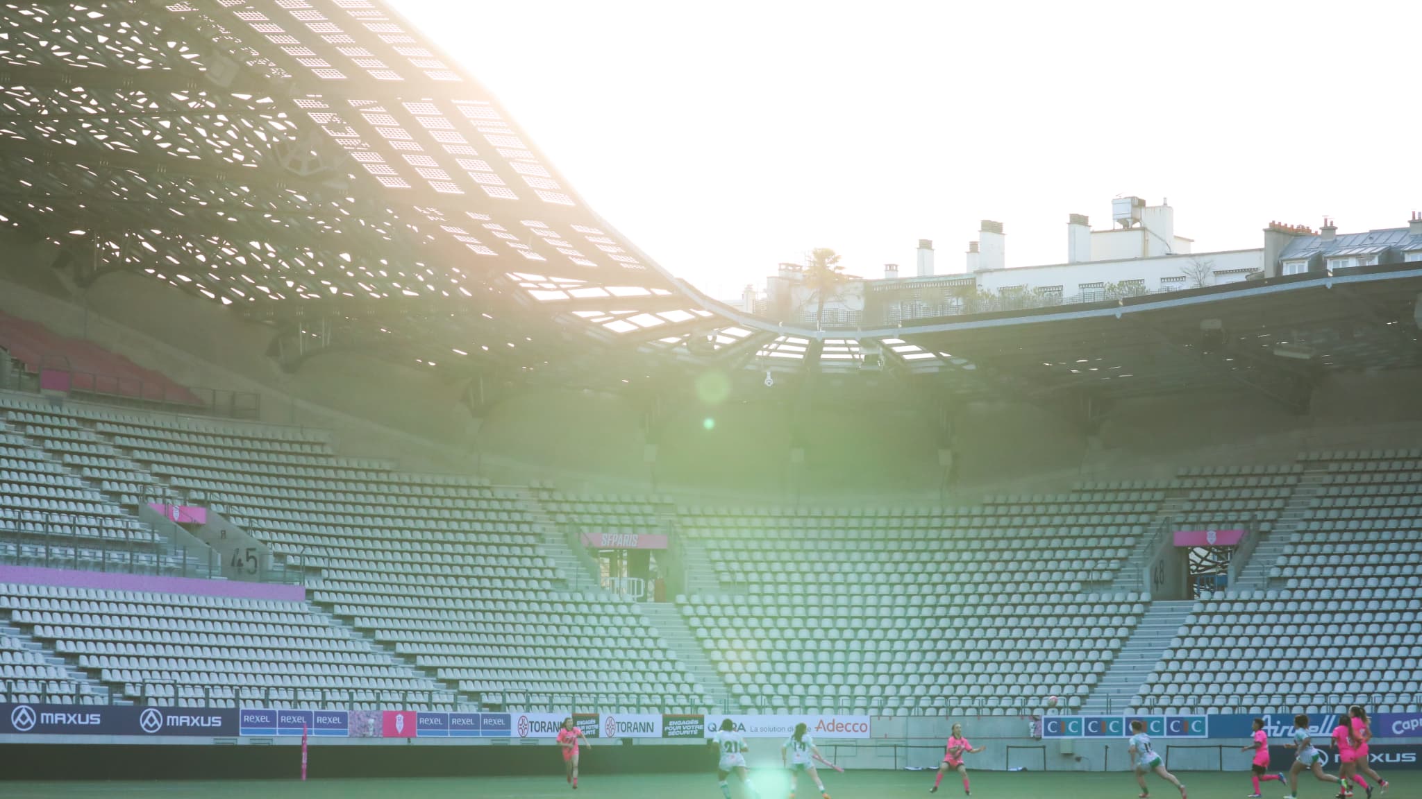 JEAN-BOUIN À GUICHETS FERMÉS POUR LA PREMIÈRE DU PARIS FC À DOMICILE