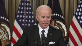 Joe Biden affirme qu'il ne "retire pas" ses propos souhaitant le départ de Vladimir Poutine du pouvoir