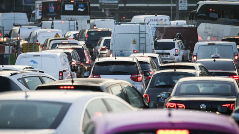 Il va falloir s'armer de patience, ce samedi, sur les routes de la région Rhône-Alpes (PHOTO D'ILLUSTRATION)