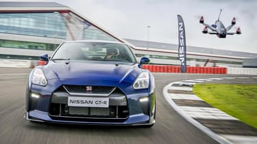 Une course poursuite sur circuit saisissante !