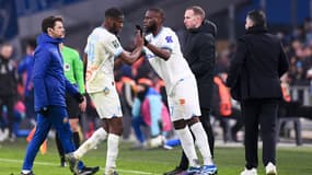 Geoffrey KONDOGBIA (à gauche) contre Strasbourg