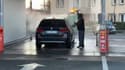 Sécheresse: faut-il des restrictions pour interdire aux automobilistes de laver leur voiture?