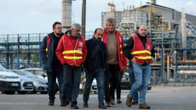 Philippe Martinez, leader de la CGT, venu en soutien des salariés grévistes d'ExxonMobil,  le 12 octobre 2022 à la raffinerie de Port-Jérôme, en Seine-Maritime
