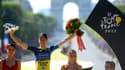 Chris Anker Sorensen sur le podium du Tour de France 2012 où il a reçu le grand prix de la combativité
