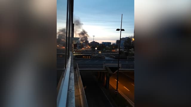 Un véhicule en feu à Lille.