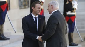 Emmanuel Macron reçoit Benyamin Netanyahu à l'Elysée, le 16/07/2017