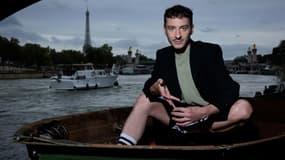 Le directeur artistique des cérémonies d'ouverture et de clôture des JO de Paris Thomas Jolly, le 2 juillet 2024 sur la Seine (image d'illustration).