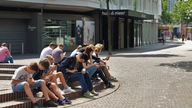Au total 800.000 jeunes vont percevoir une aide de 200 euros.
