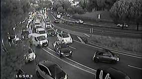 En raison d'un accident sur l'A8, de gros bouchons ont été signalés en direction d'Aix-en-Provence.