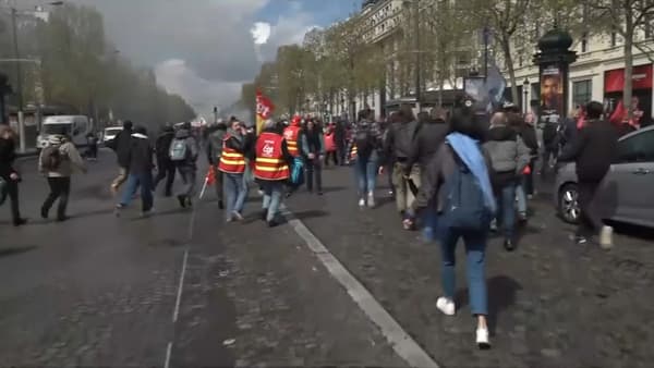 Des manifestants sur les Champs-Elysées le 13 avril.