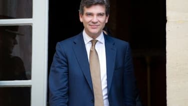 Arnaud Montebourg rappelle à l'ordre Jean-Paul Huchon à propos de la délocalisation du centre d'appels du Stif.