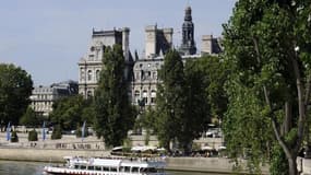 L'Hôtel de ville de Paris. Le candidat du Front national à la mairie de Paris, Wallerand de Saint-Just -un avocat de 62 ans qui occupe notamment les fonctions de trésorier du FN- a lancé mercredi sa campagne de "reconquête" face aux deux favorites, la soc